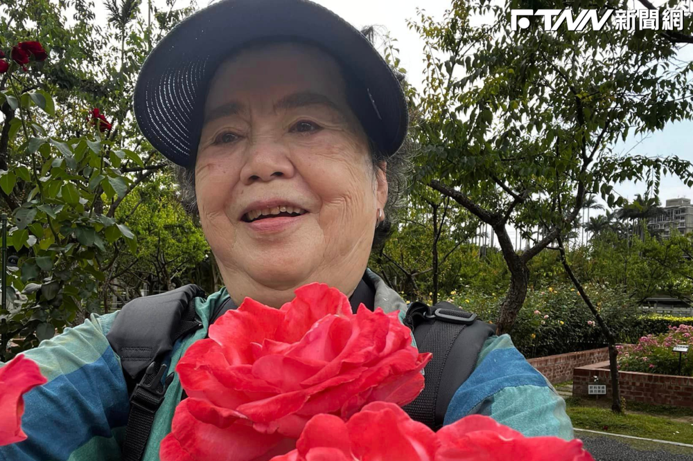 「國民阿嬤」遭傳死訊　王滿嬌PO自拍照怒轟：為什麼要咒我？