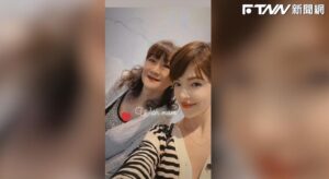 曝母曾穿迷你裙赴懇親會　許瑋甯曬辣媽照！網讚：美人基因太強